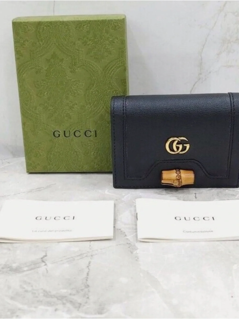 Gucci Diane Calfskin Card Wallet with Gold GG and Bamboo Accent - Picture 4 of 4